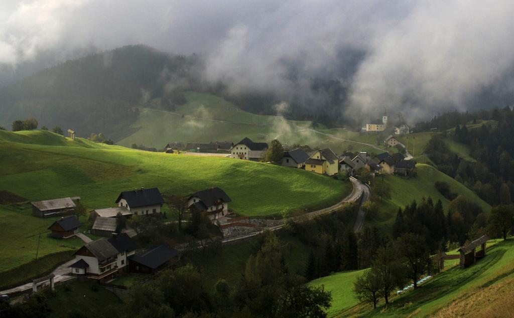 Apartmaji Pri Marodnu Bohinj Exteriör bild